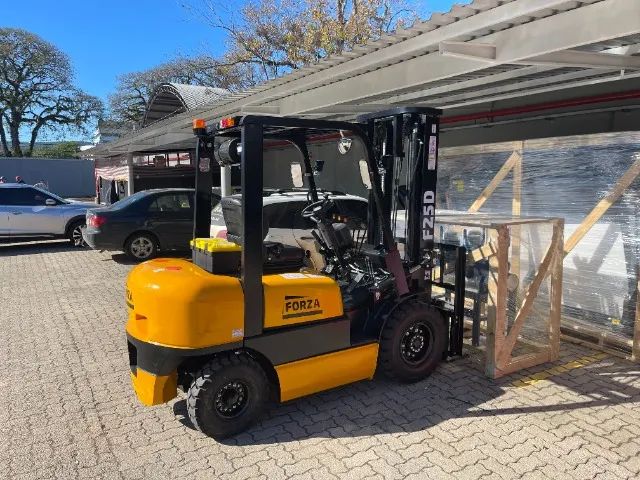 Empilhadeira Forza BR - FZ2535DXS - 2,5 TON - Duplex 3,50 Metros - Diesel - Foto 3