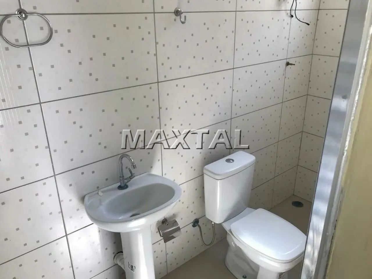 Salão comercial à venda com 560m² , loja com 100m² ,4 banheiros e 25 vagas para carros, em - Foto 4