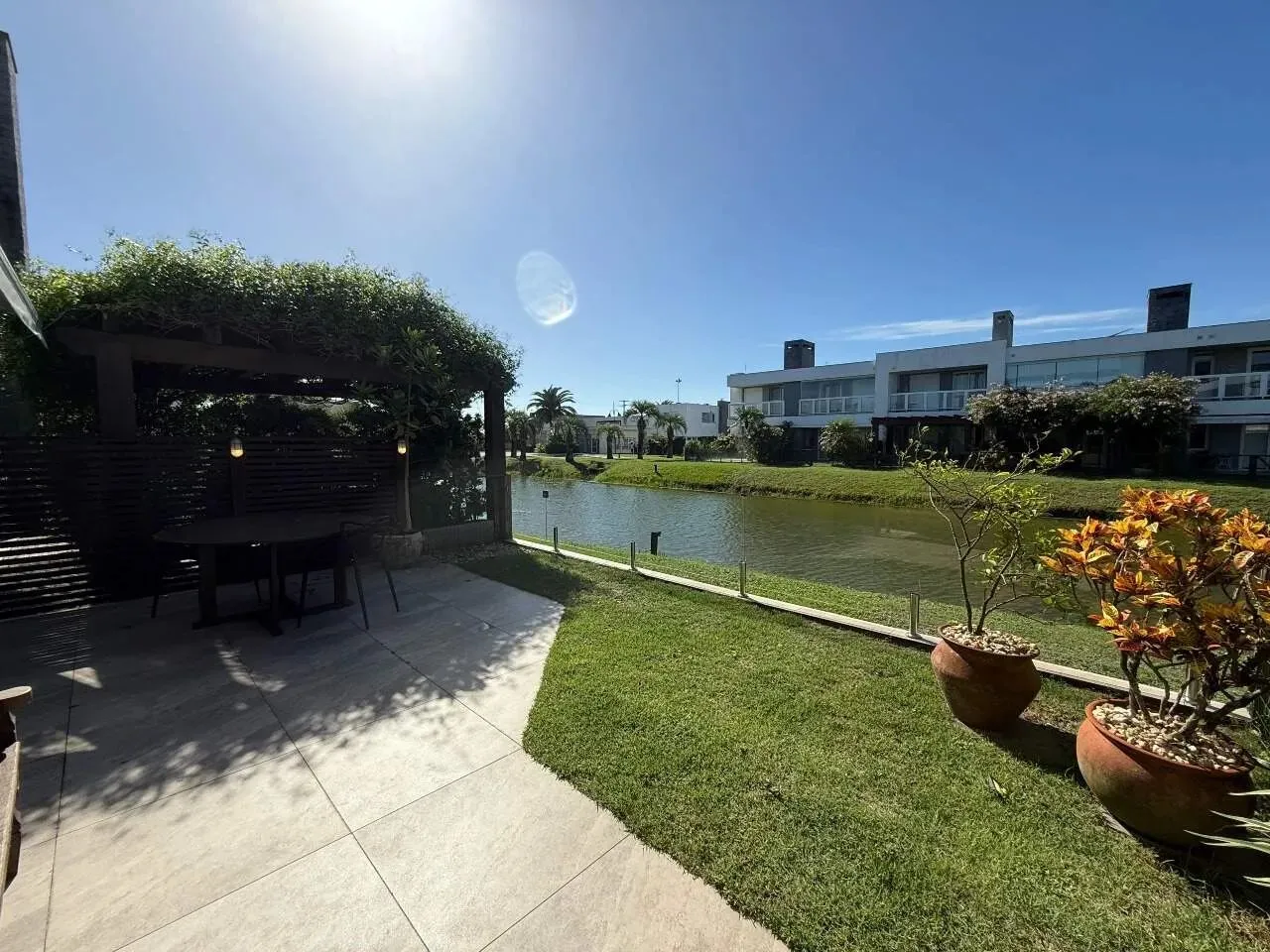 Apartamento Giardino à venda, 2 quartos, 1 suíte, 2 vagas, Condomínio Rossi Atlantida - Xa