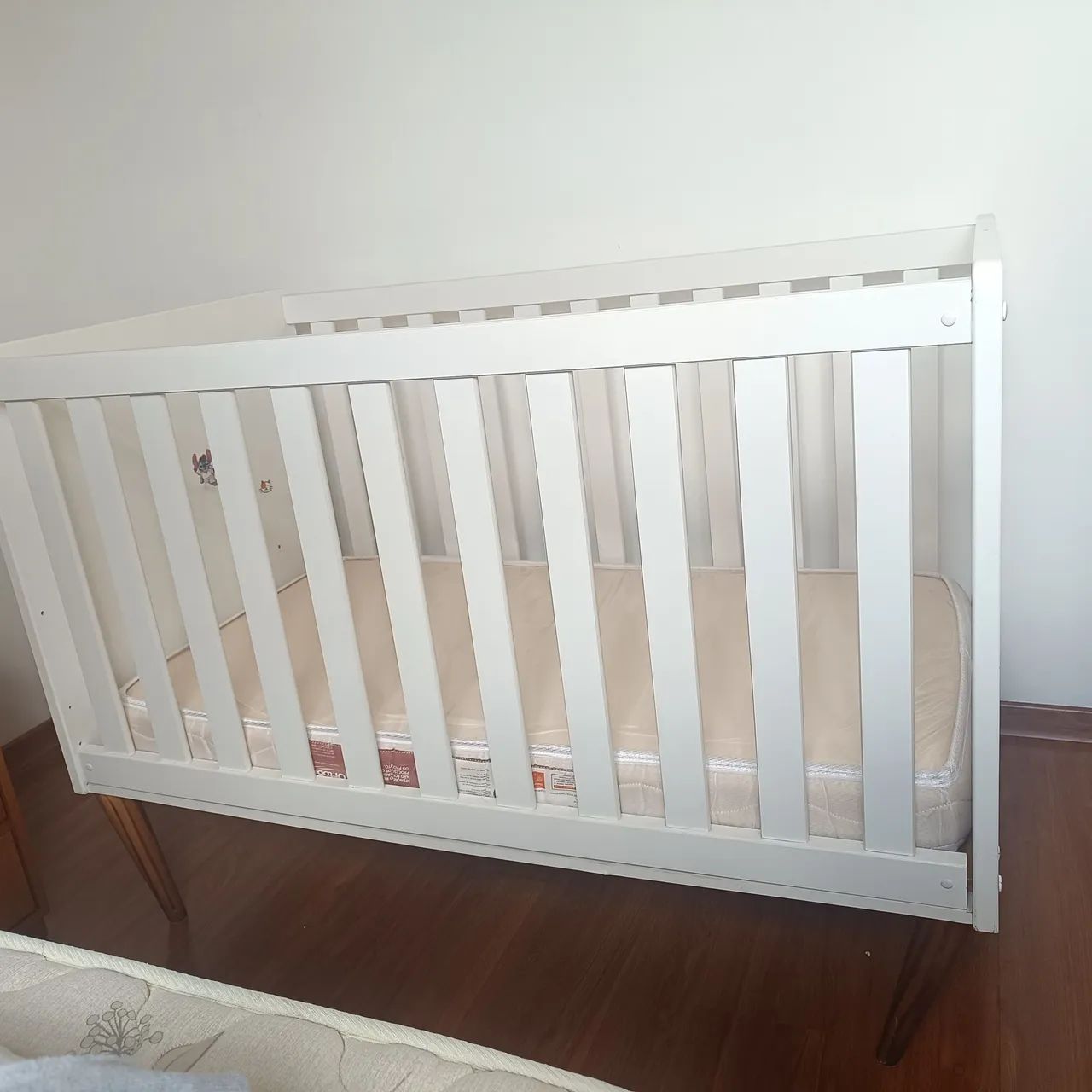 Berço com colchão 