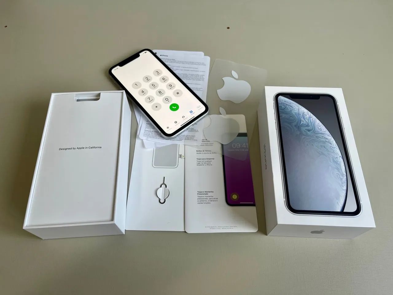 Apple iPhone XR （256GB）ホワイト 箱付き Apple iPhone XR 256GB branco - Celulares e Smartphones - Plano