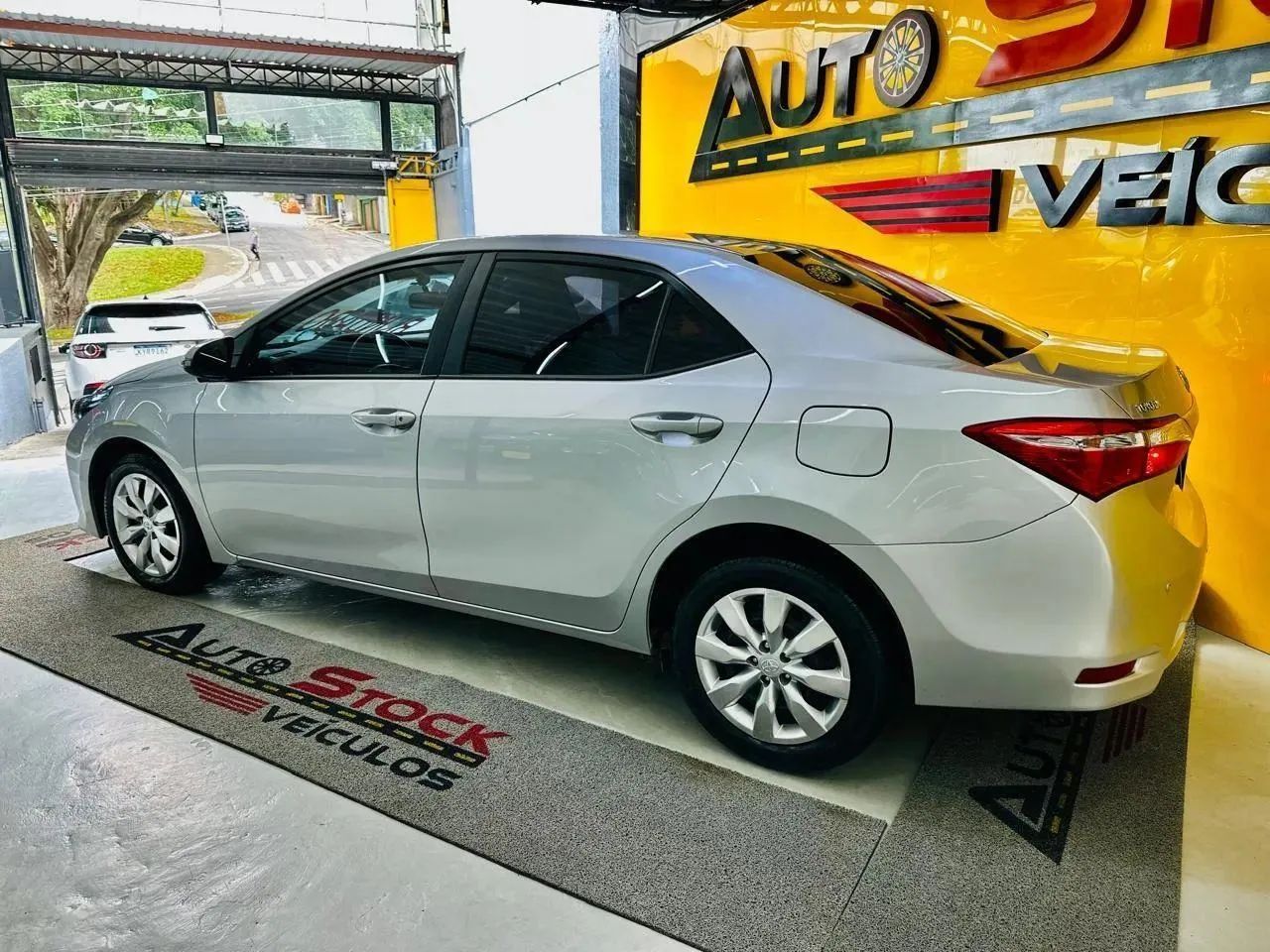 Toyota Corolla 1.8 Gli 16V Flex 4P Automático - Foto 4