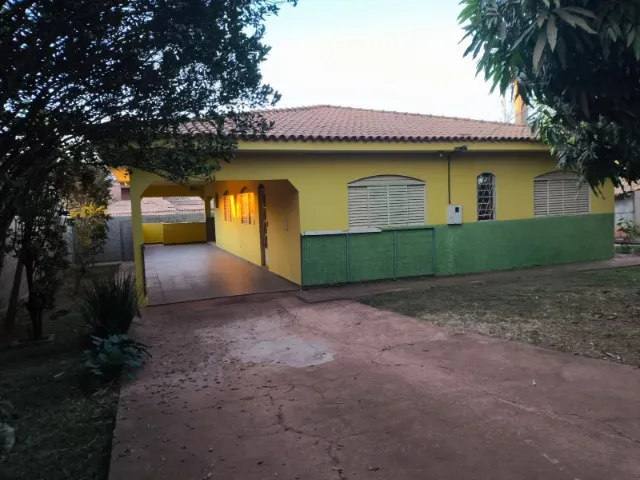 Casa com 4 quartos, Morro da Cruz - São Sebastião DF - NAZ Corretora