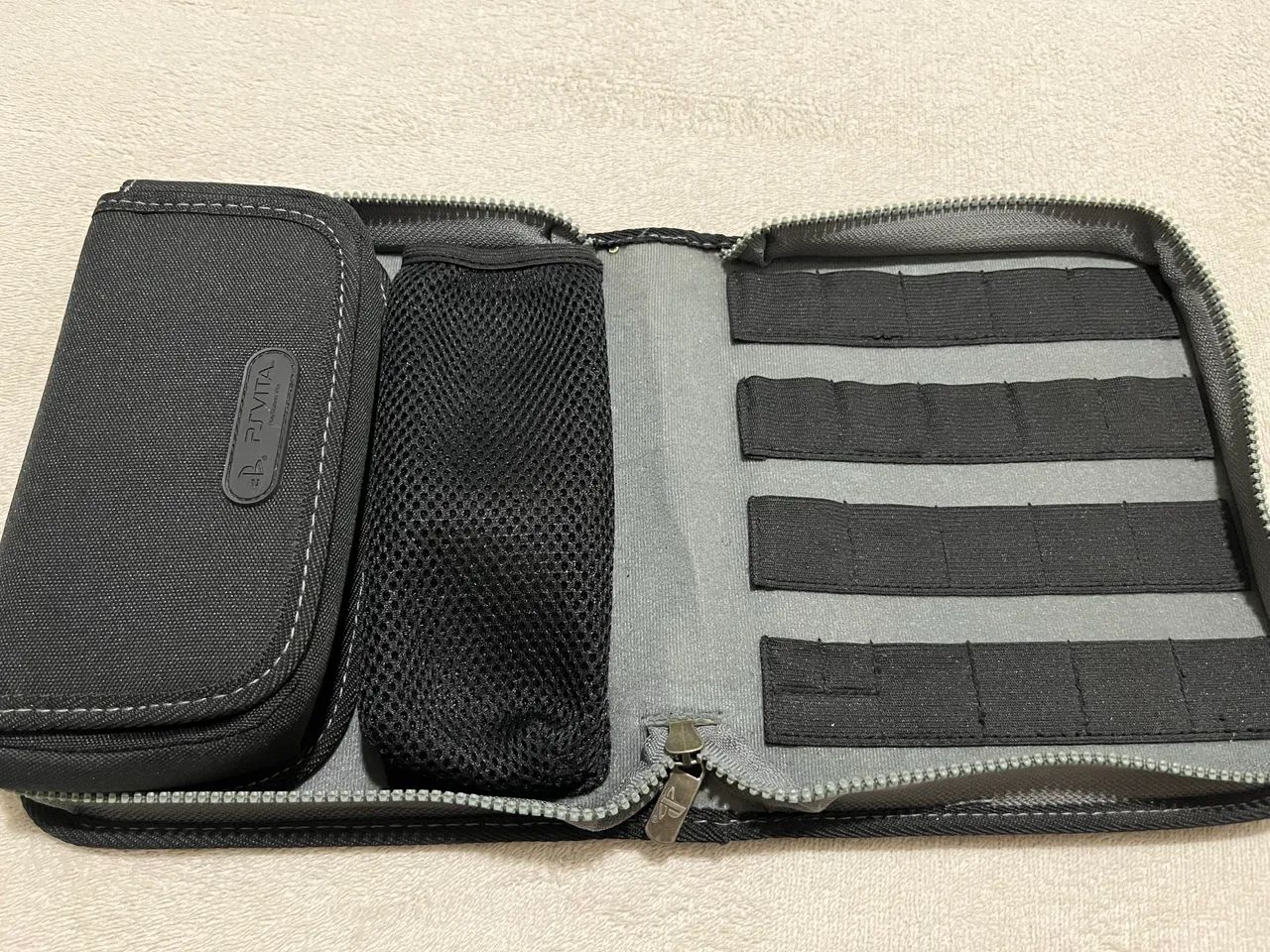  Case oficial Psvita  (Raro) - Foto 4