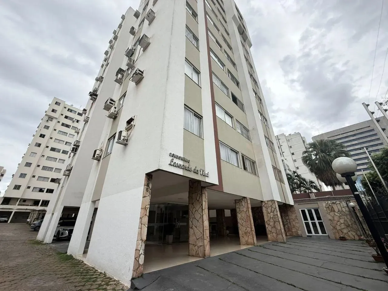 Apartamento mobiliado com 3 quartos e suíte
