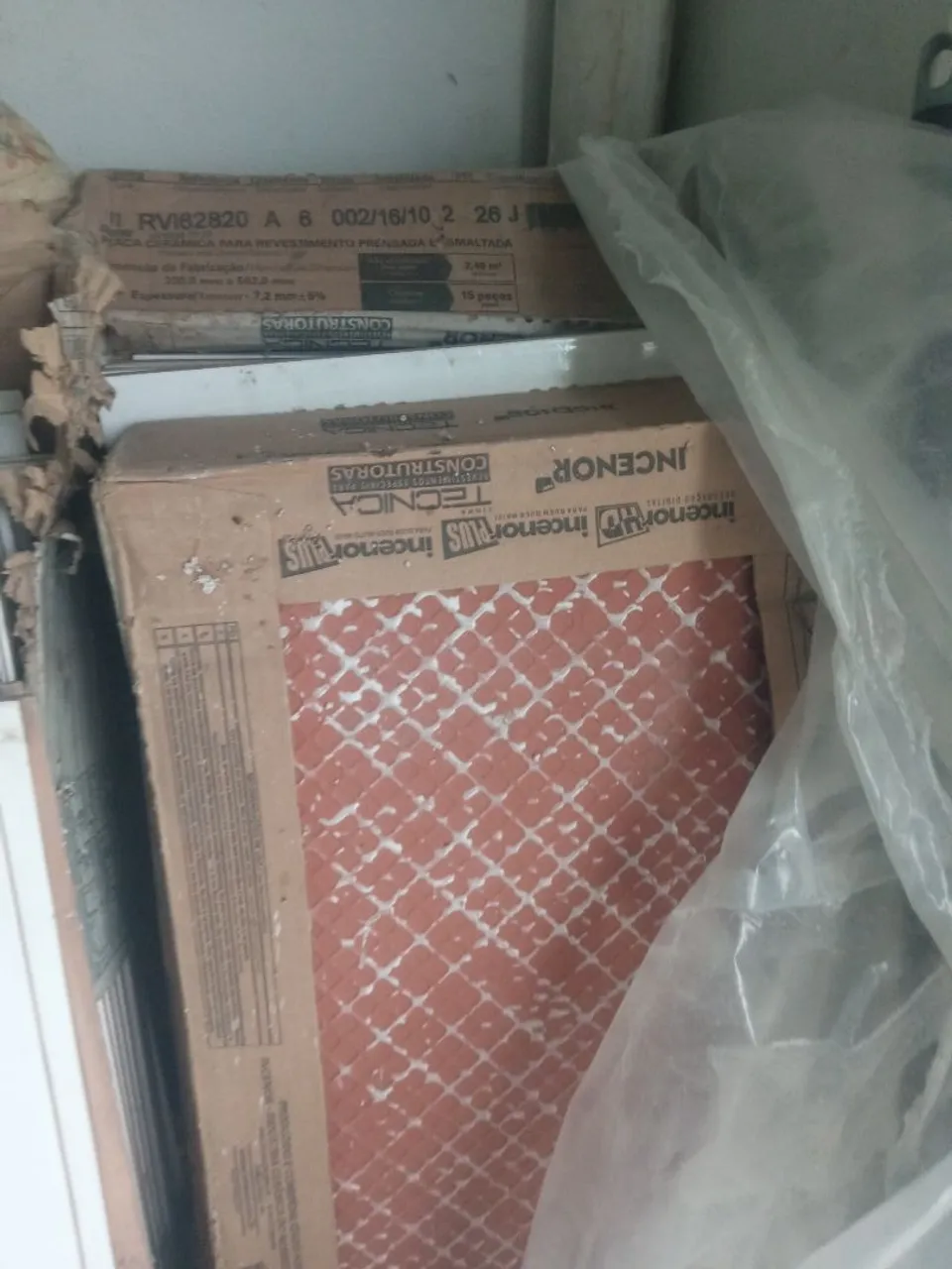 Caixa de Cerâmica para Revestimento Incenor