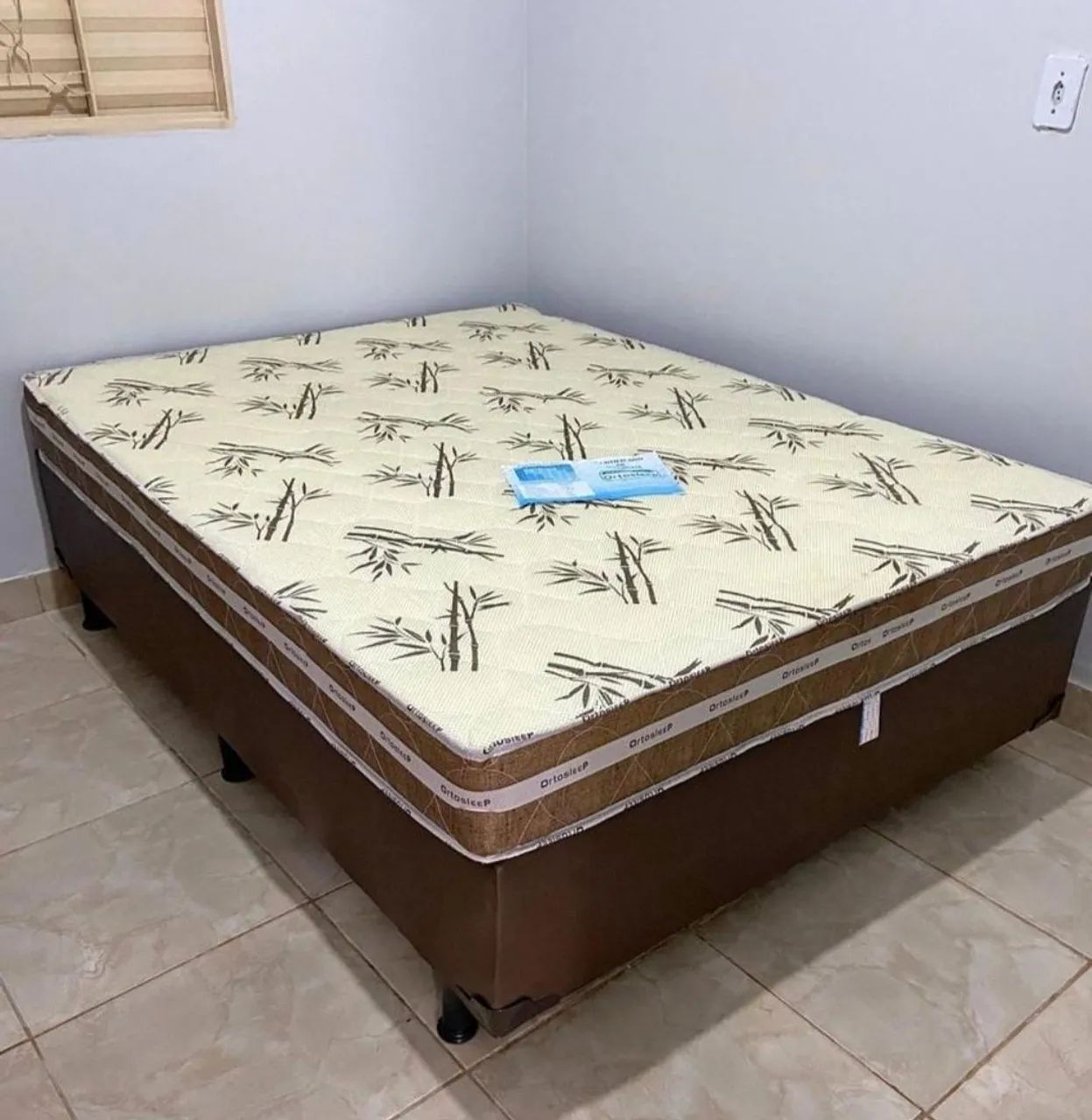 Cama casal box e colchão 