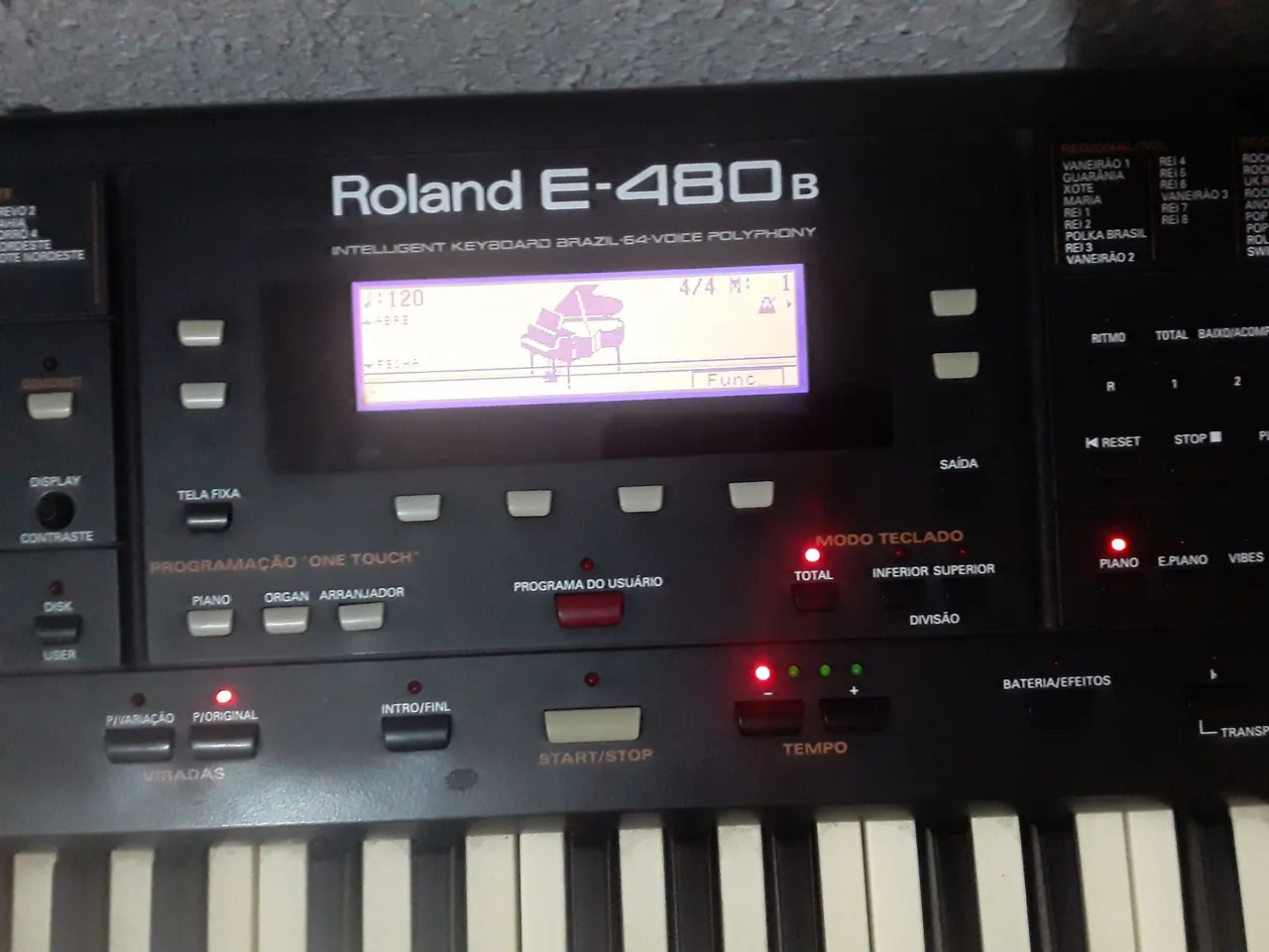 Teclado Roland E-480B