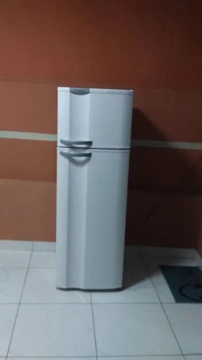 Vende-se geladeira Electrolux 