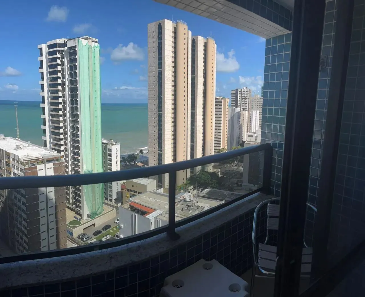 APARTAMENTO EM BOA VIAGEM PERTO DA PRAIA PARA ALUGUEL 02 QUARTOS MOBILIADO COM SUÍTE E VAR