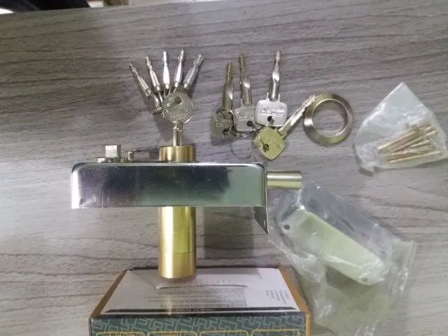 Fechadura De Portão com 10 chaves Tetra. - Foto 2