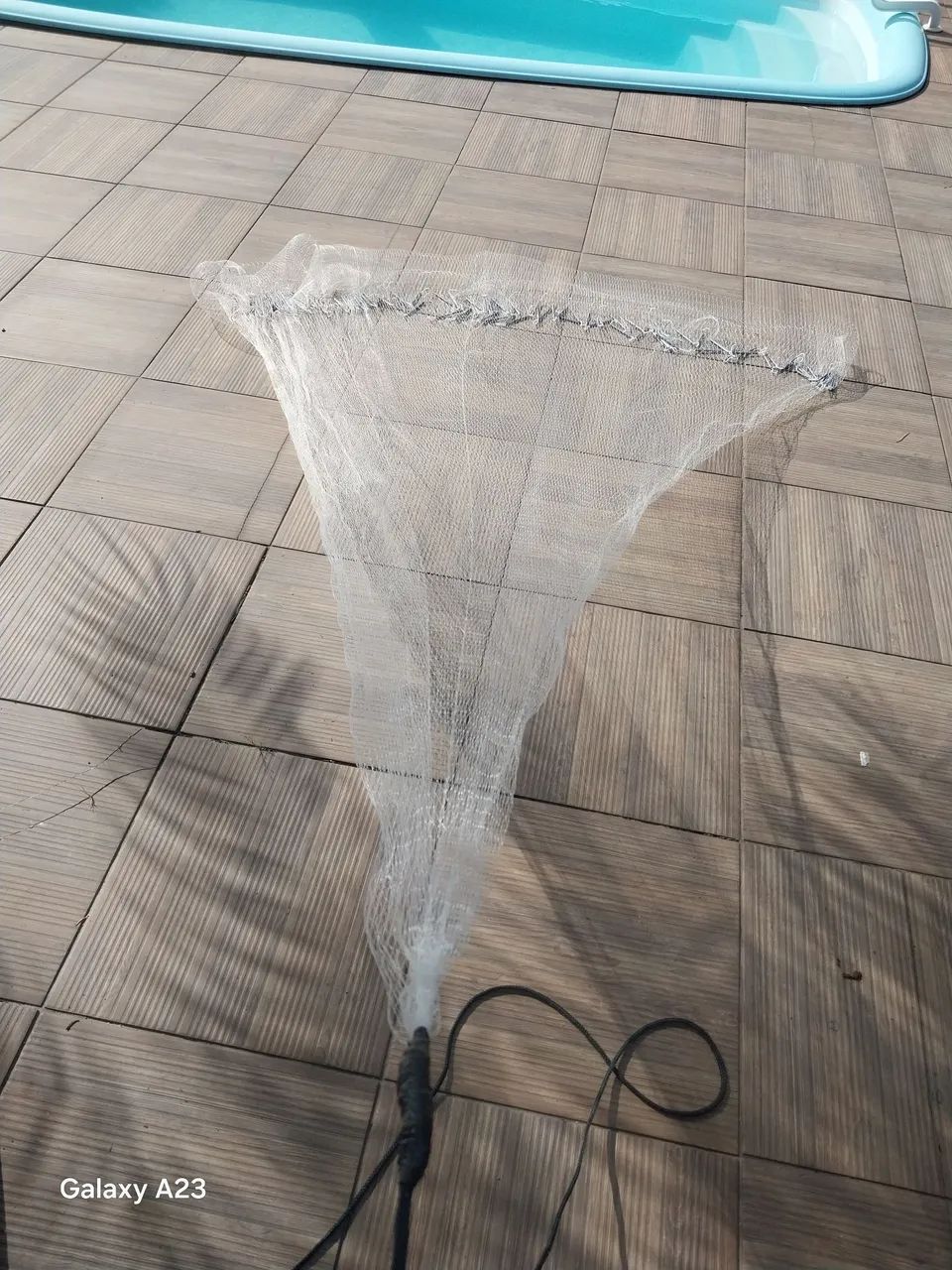 Vendo tarrafa 14 braços 20 m de roda usada apenas uma vez 1 kg de chumbo