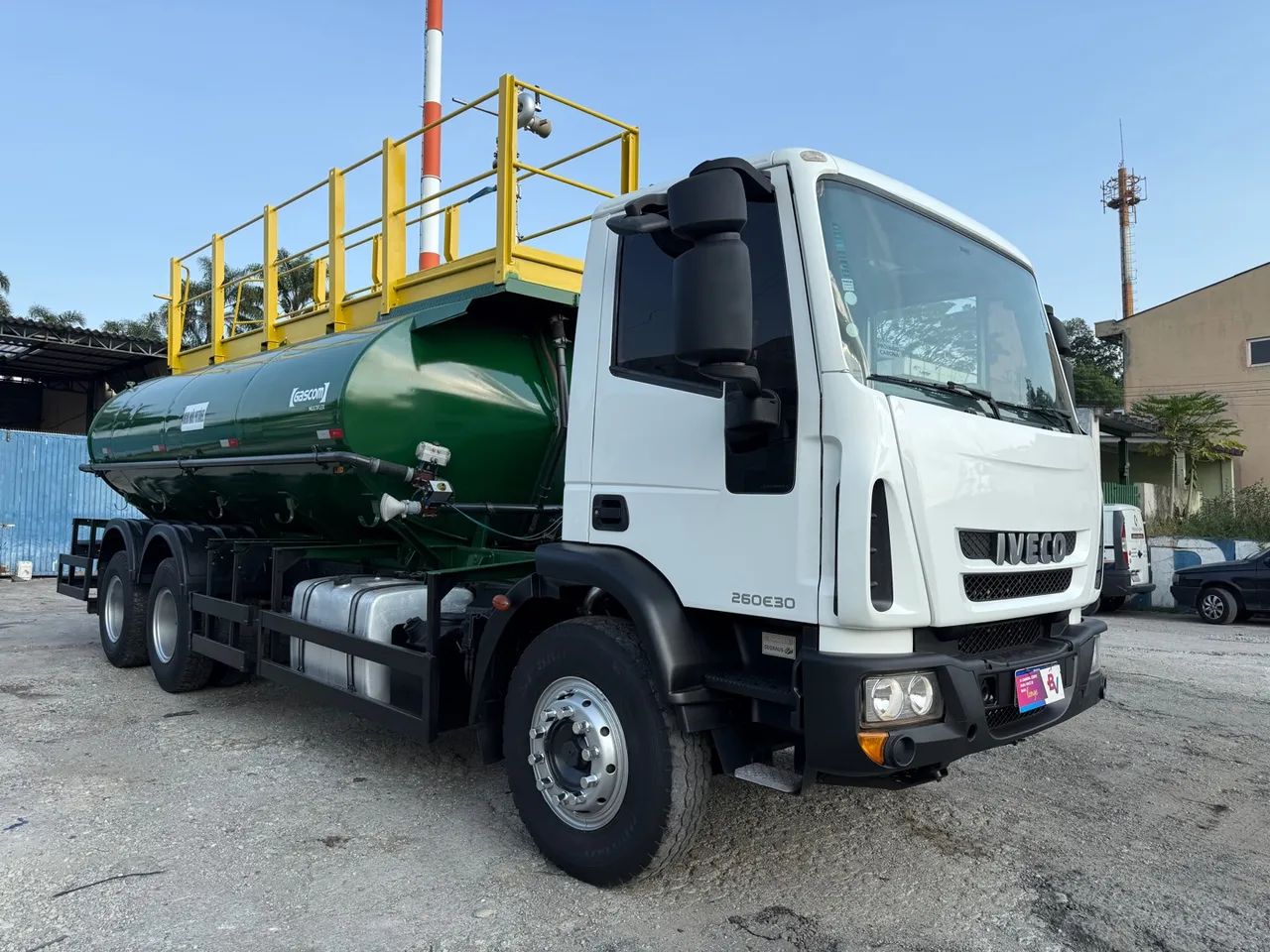 Iveco Tector Caminhão Pipa tanque água bombeiro gascom 