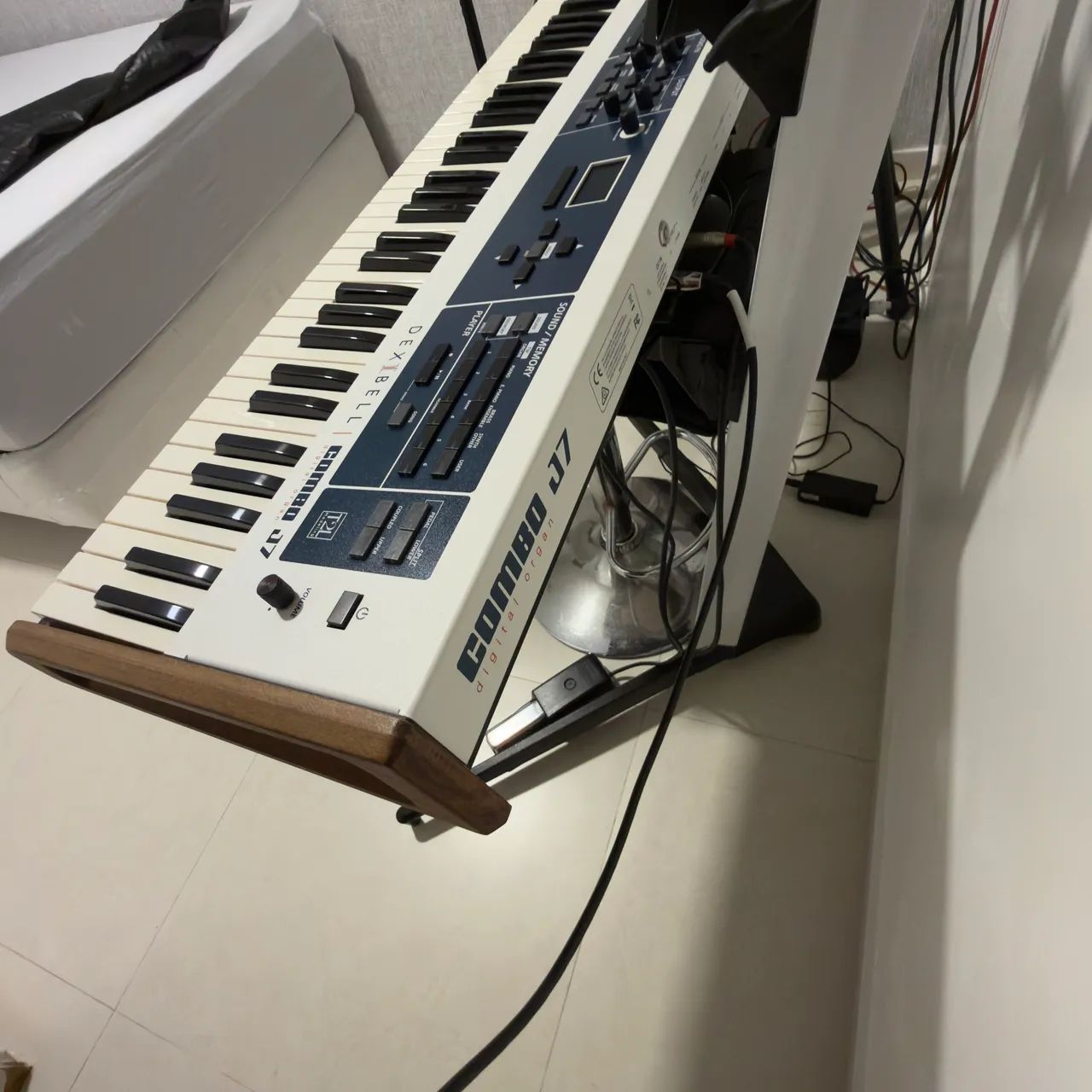 Teclado Dexibell Combo J7 