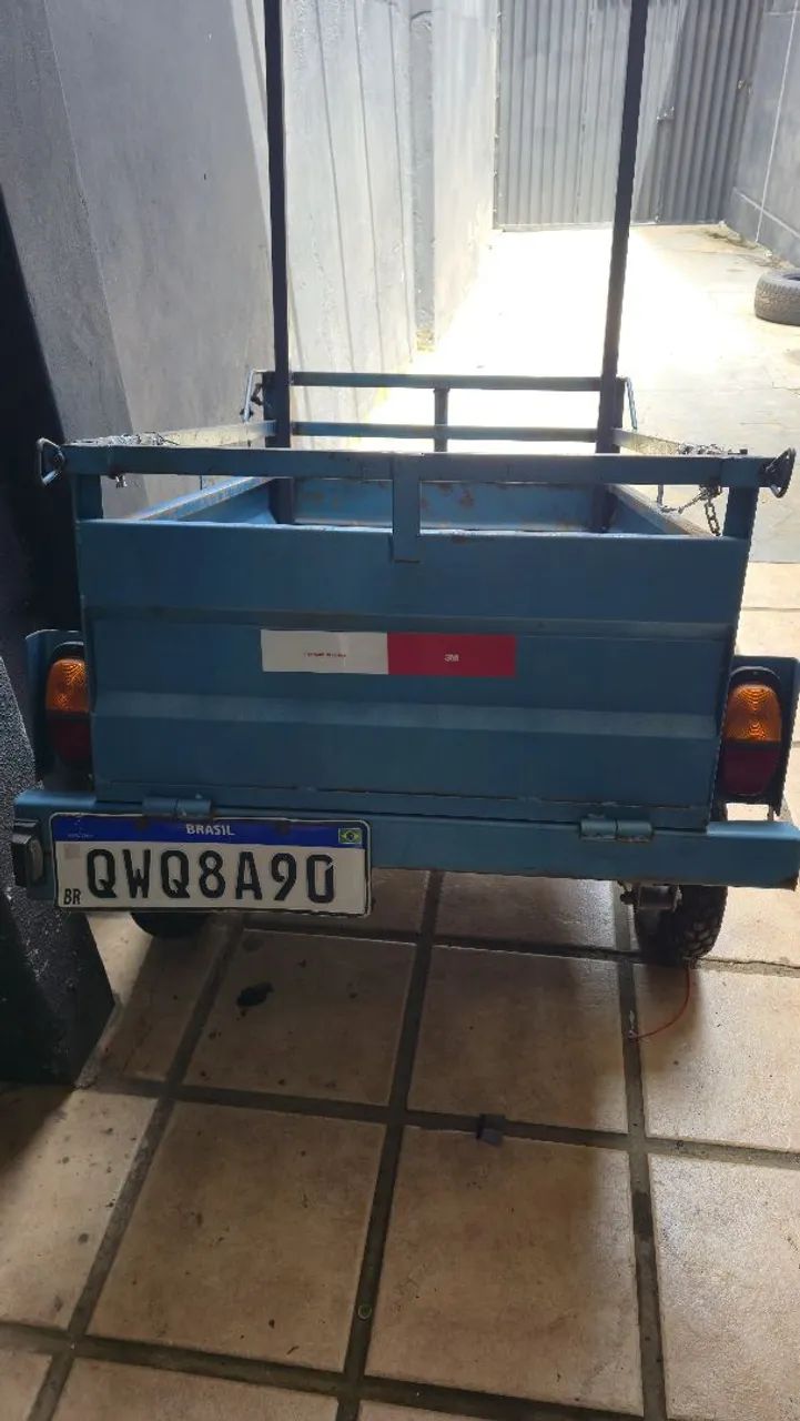 Vendo carretinha emplacada pra moto - Foto 4