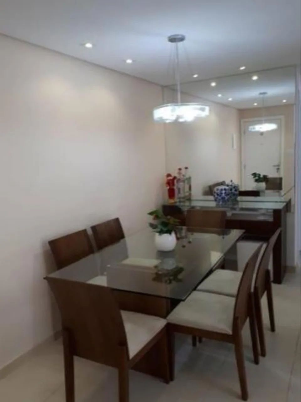 Vendo mesa 6 lugares  larshop