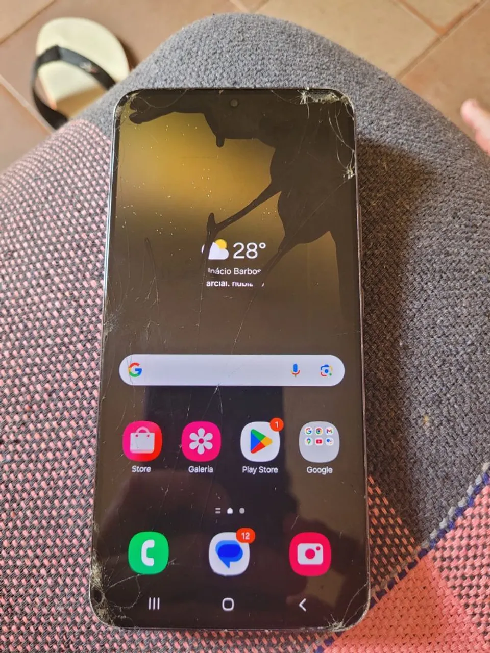 S22 Plus 256 gigas!