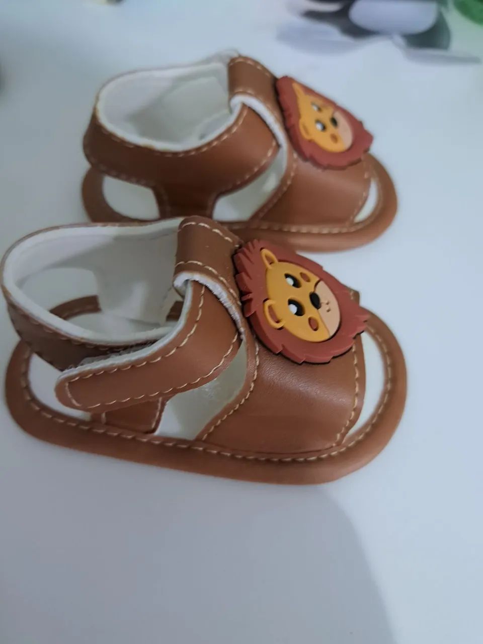 Sandálias de Bebê com Desenho de Leão - Foto 2