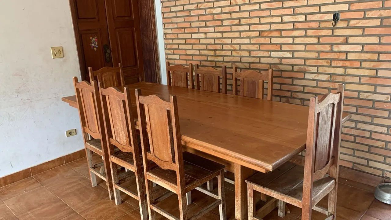 Jogo de mesa jantar cerejeira MACIÇA com 8 cadeiras 