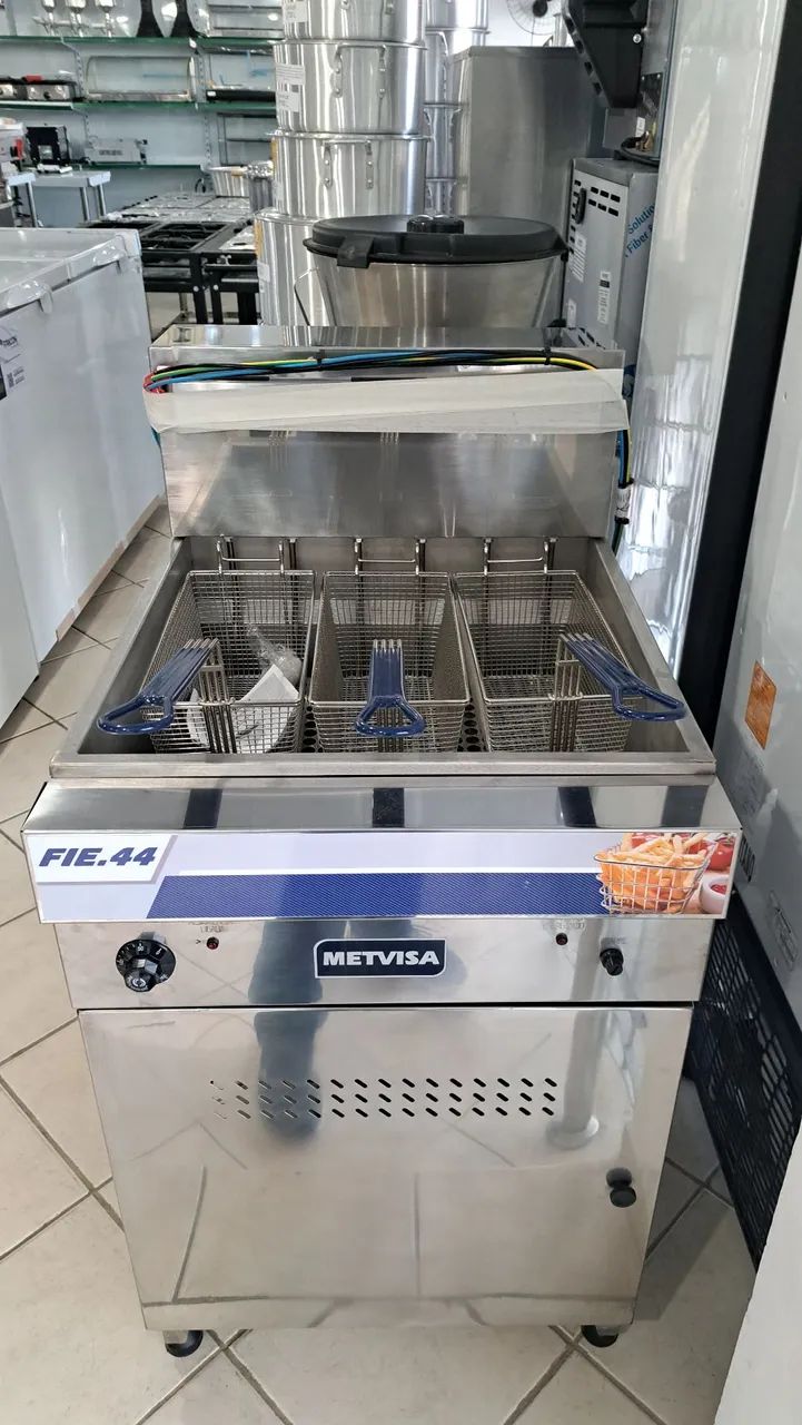 A. Fritadeira Industrial METVISA FIE.44lts 18mil w