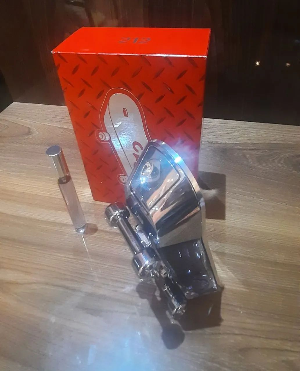 Perfume 212 Sexy Heroes - 100ml - Novo - Foto 5