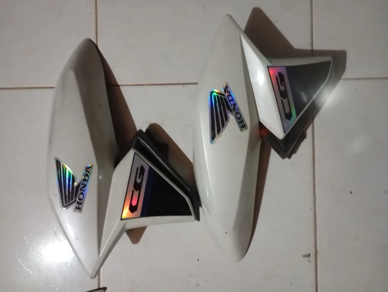 Carenagem CG Honda Branca aba lateral e bananinhas