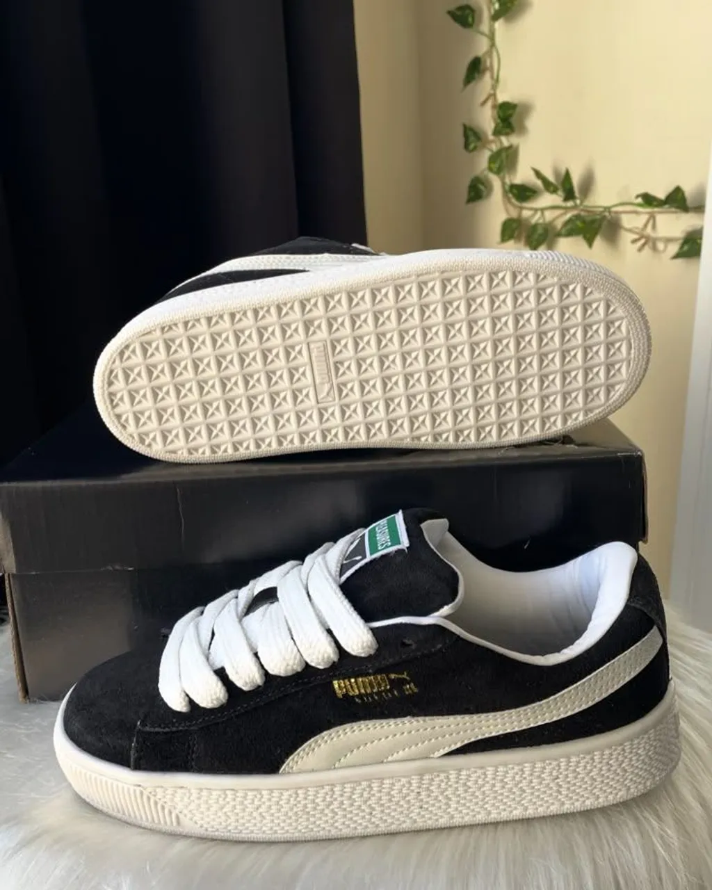 Tênis Puma Suede Classic Preto com Branco
