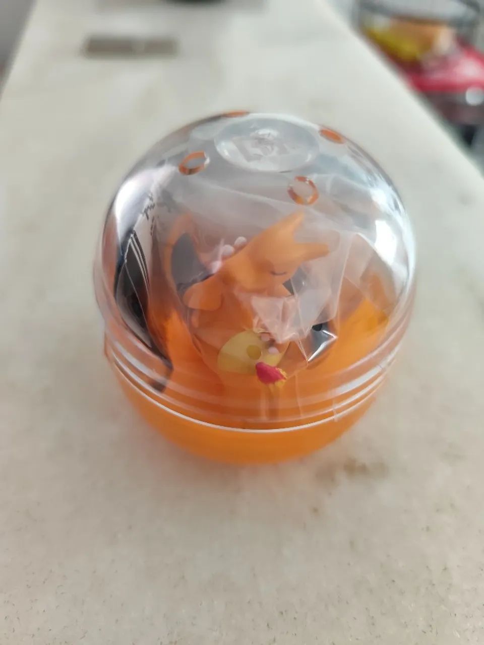 Charizard sleeping Gachapon Pokémon Center Osaka - Foto 3