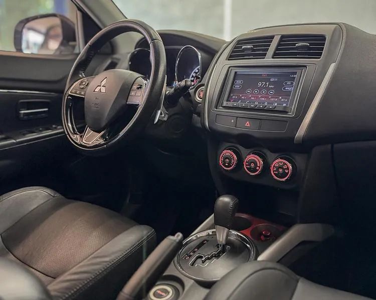 MITSUBISHI ASX HPE AWD 2020 - Foto 4