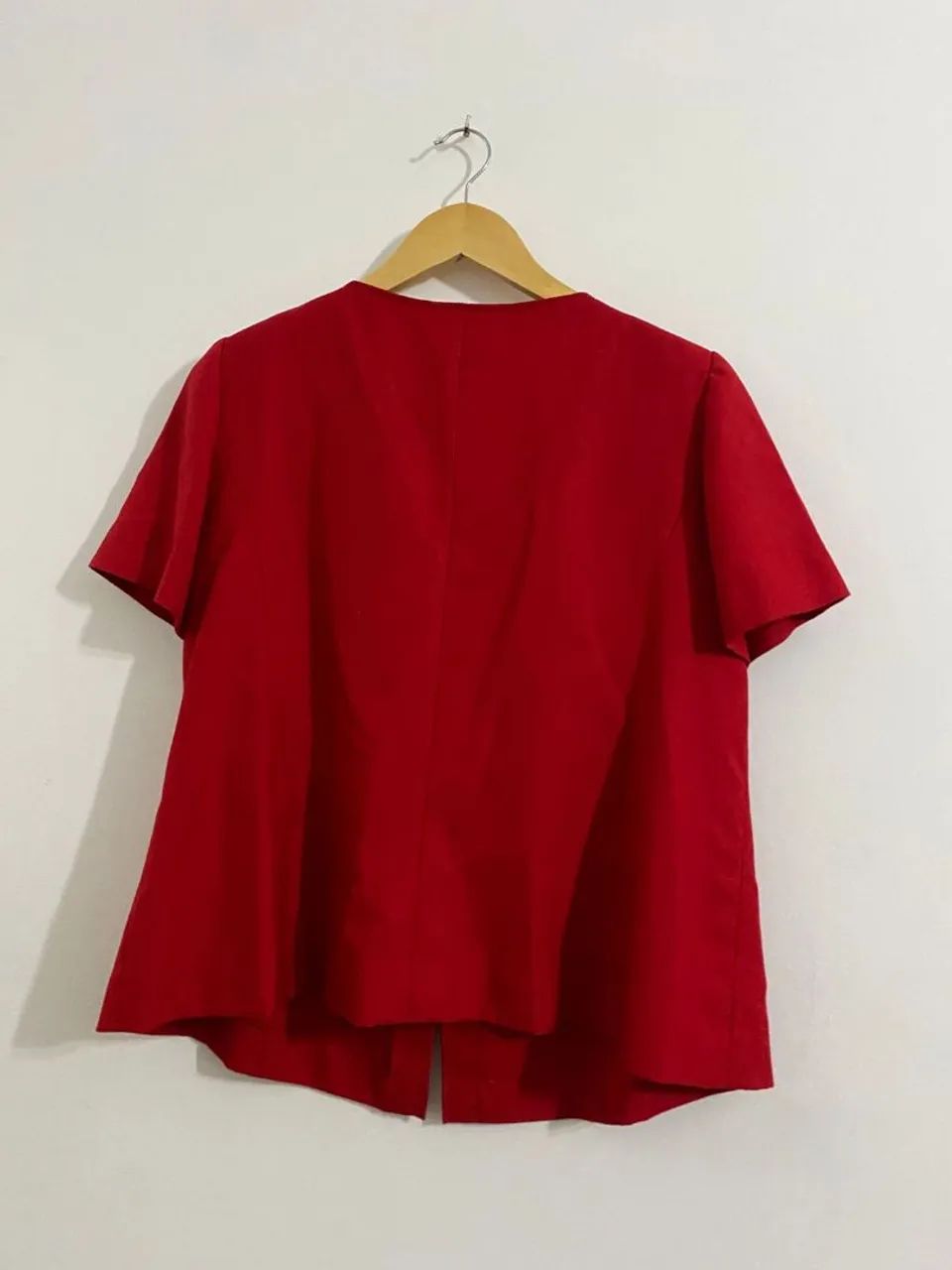 Conjunto linho saia e blusa vermelha.  - Foto 2