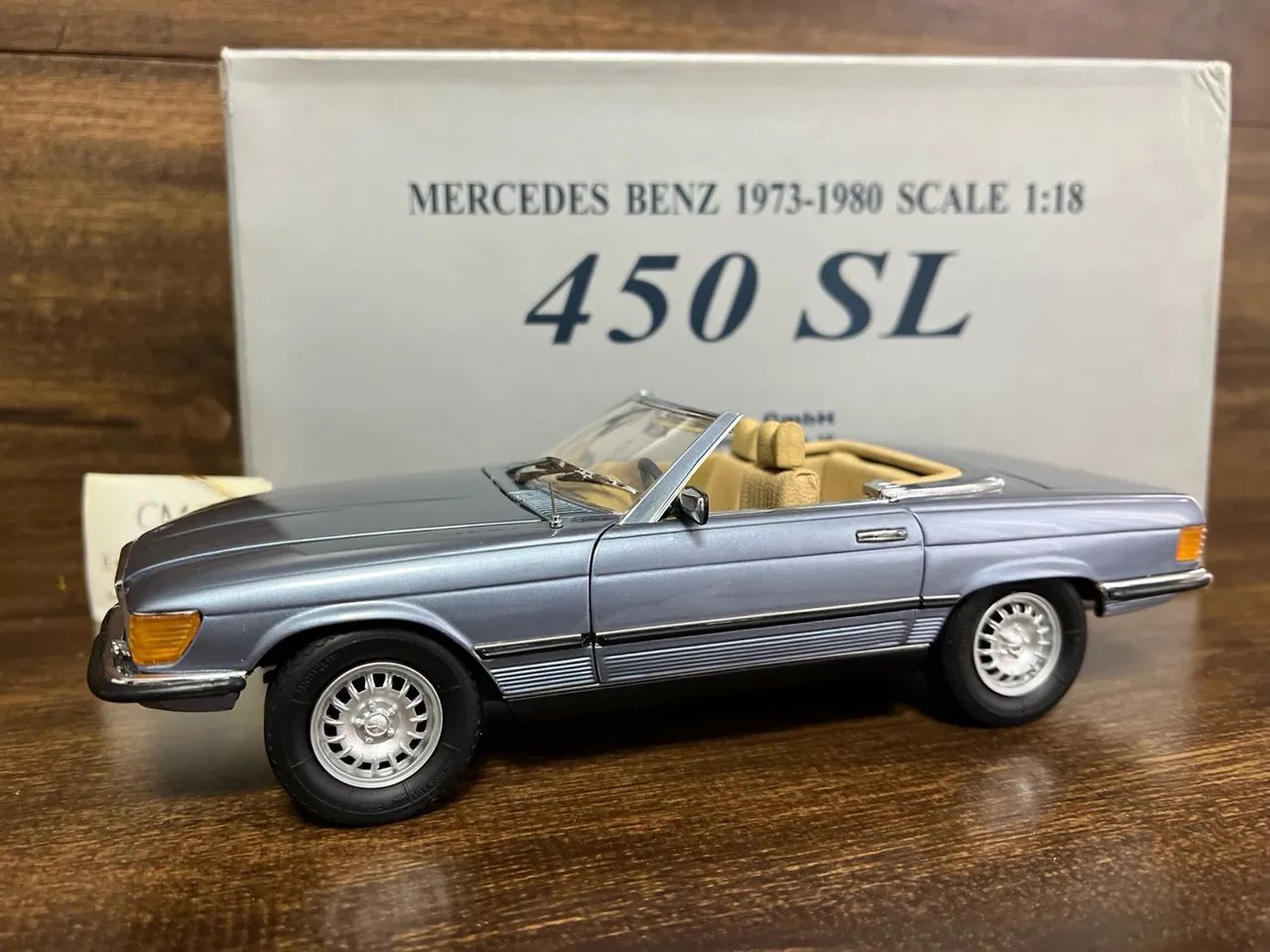 Miniatura Mercedes-Benz 450 SL 1:18