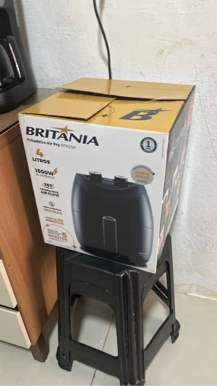Fritadeira Elétrica Britânia Air Fry BFF25P 1500W - Foto 2