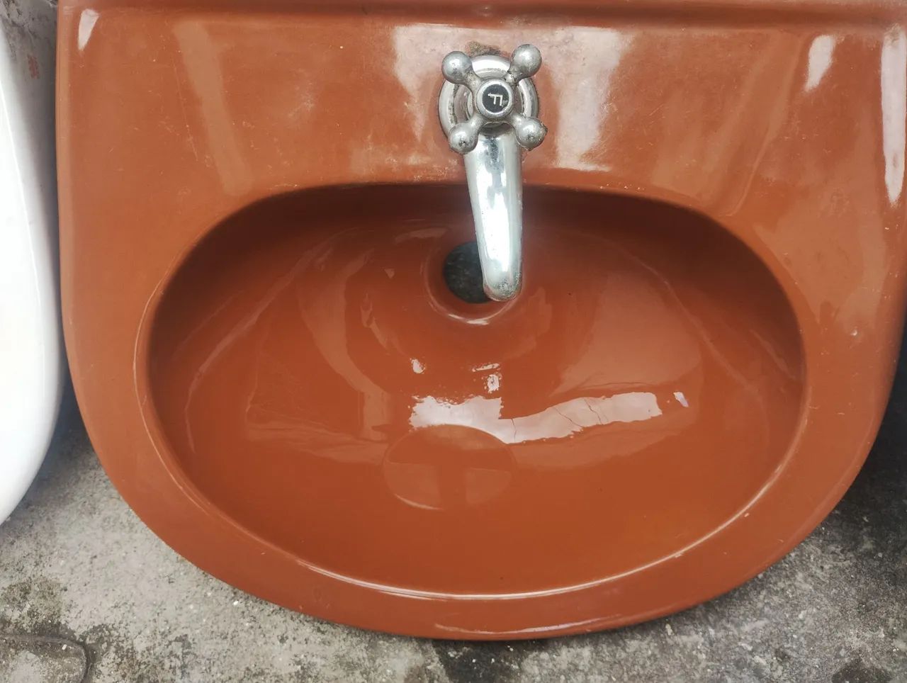 Bathroom Basins64840854040578121