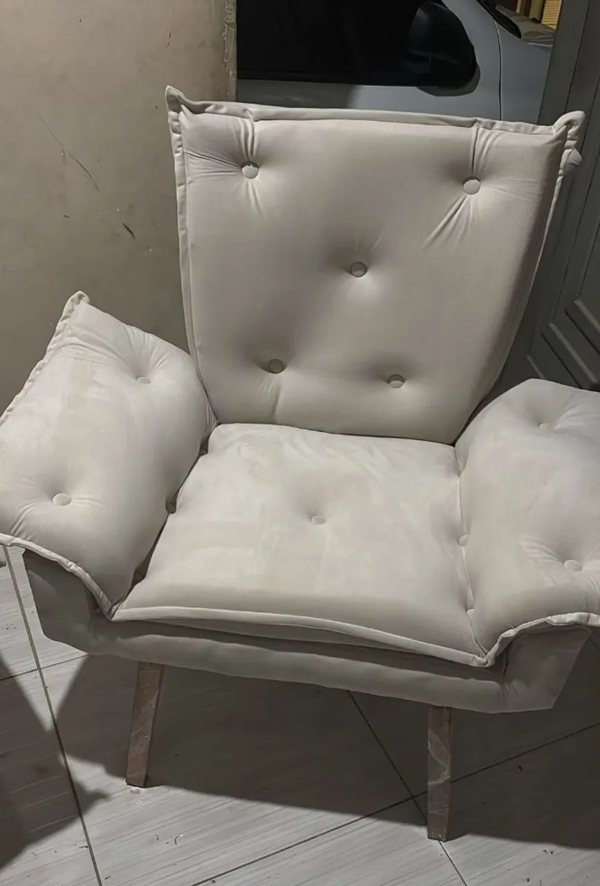   Poltronas e Puff em Veludo em todas as cores - Foto 3