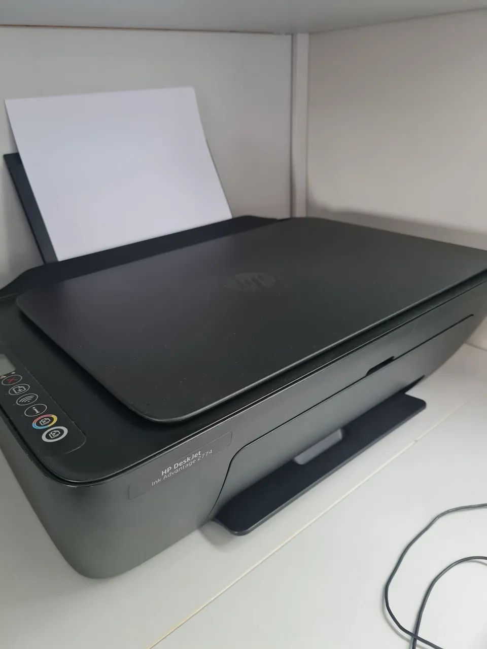 Impressora HP DeskJet Ink Advantage 2774 - Foto 2