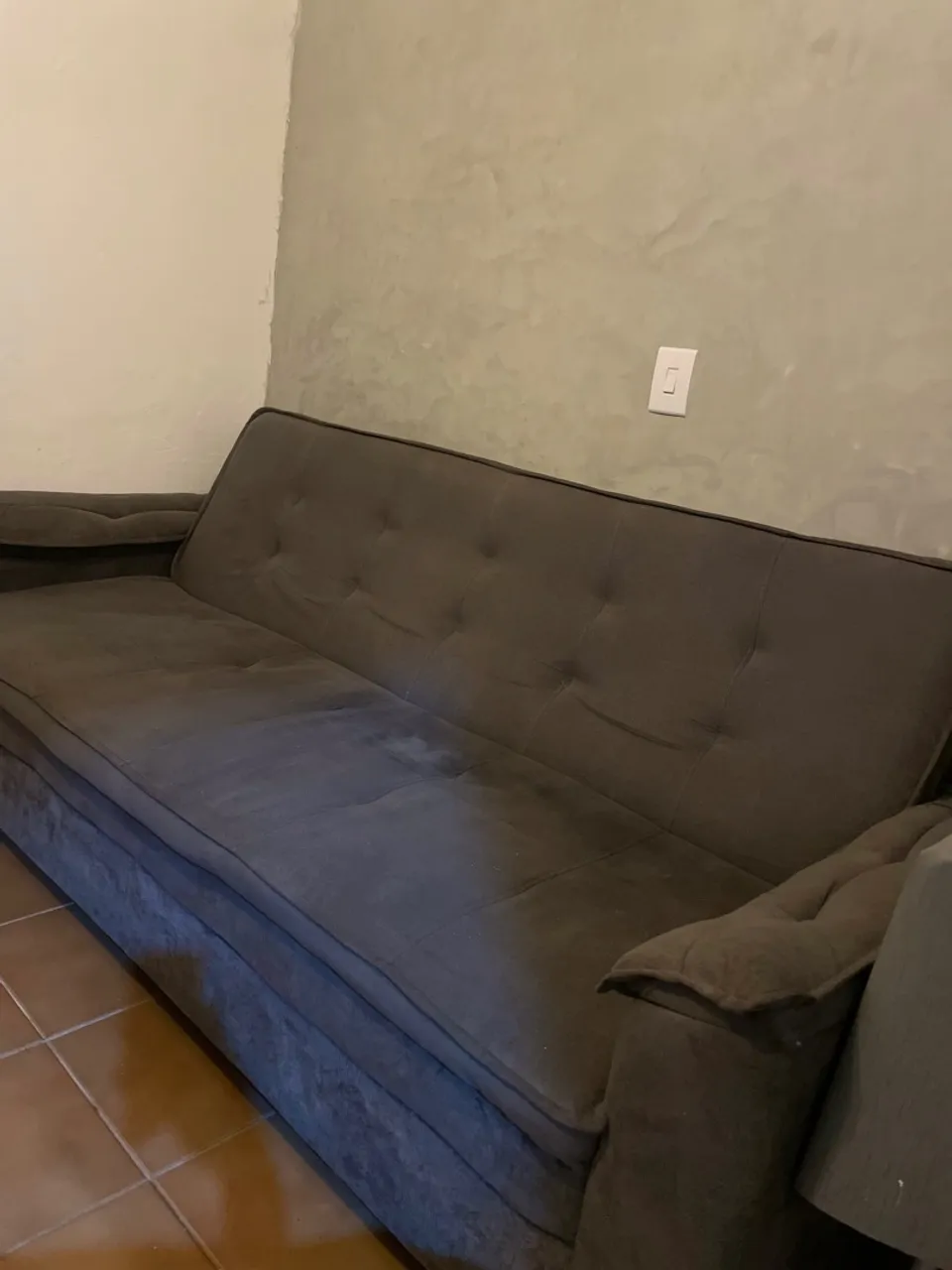 Sofá Cinza Confortável