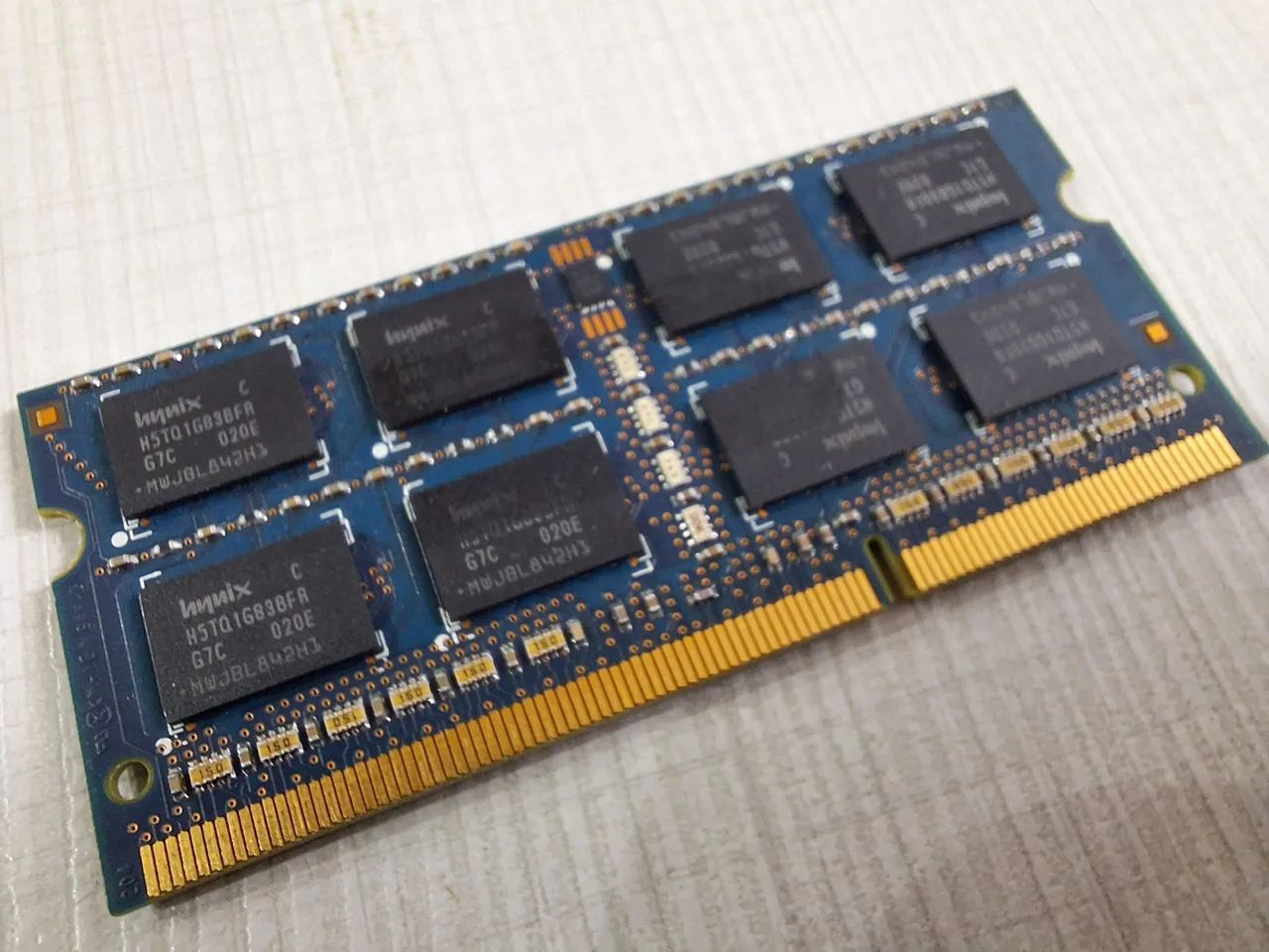 Kit 2 Memoria 2rx8 2gb Pc3 8500s (4gb) Para Notebook - Foto 4