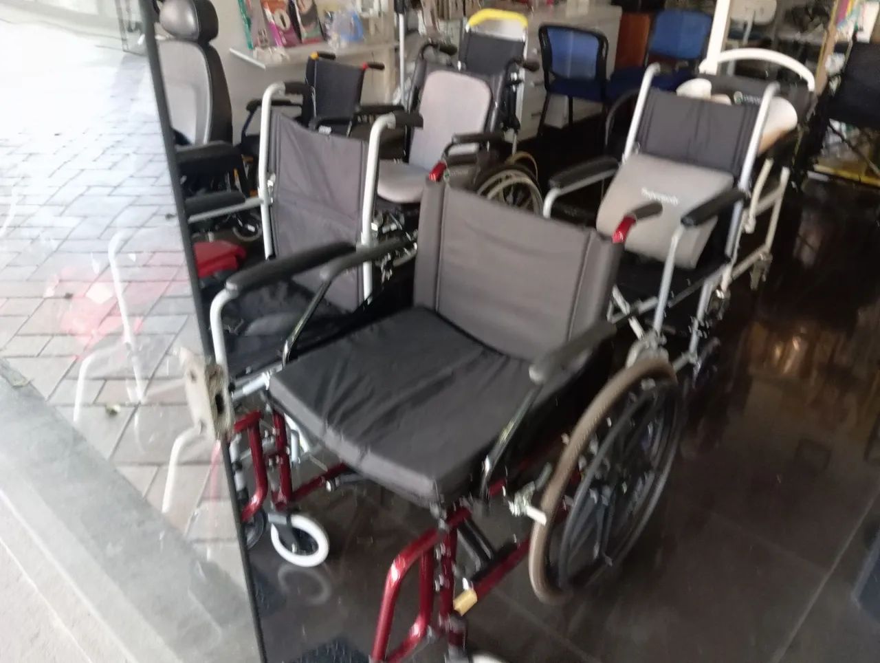 Cadeiras de rodas usadas e novas - OBESOimbatíveis! - Foto 2