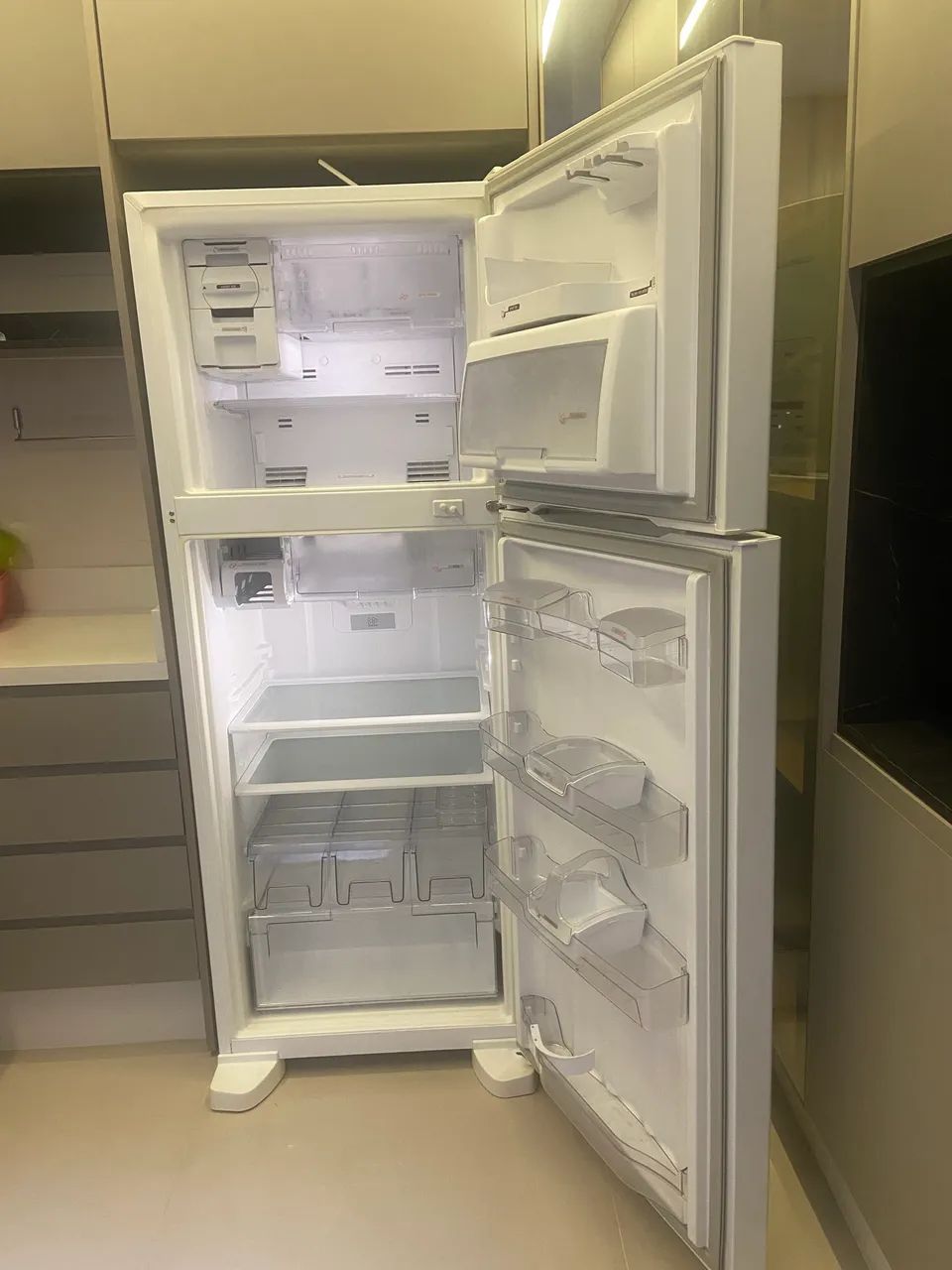 Geladeira Brastemp 429 litros no Cajuru  - Foto 4