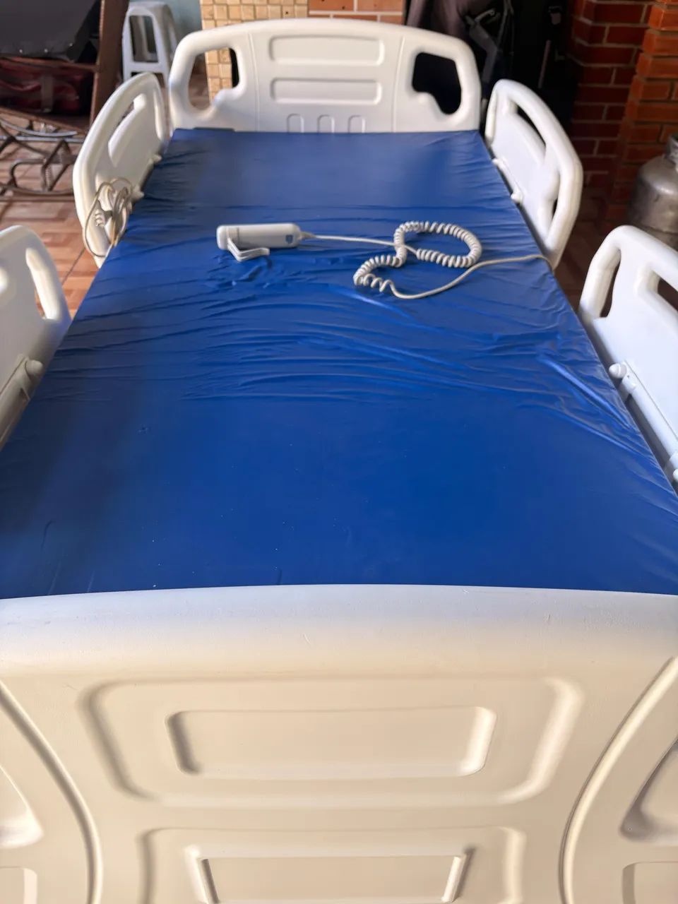 Cama hospitalar automática com controle  - Foto 5