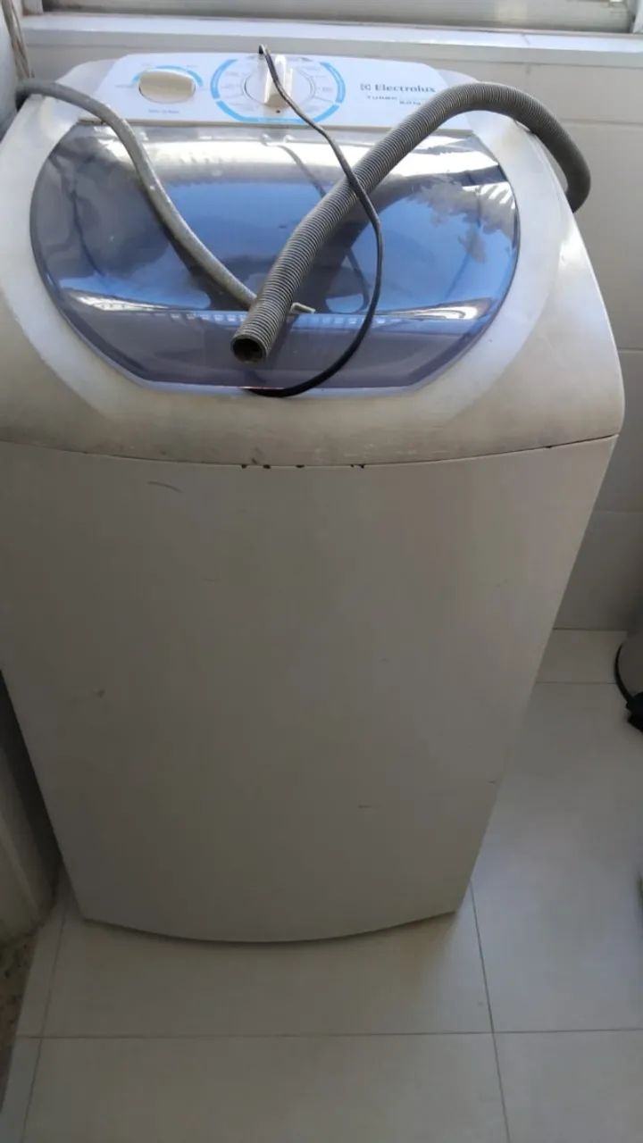 MAQUINA DE LAVAR CONSUL funcionando