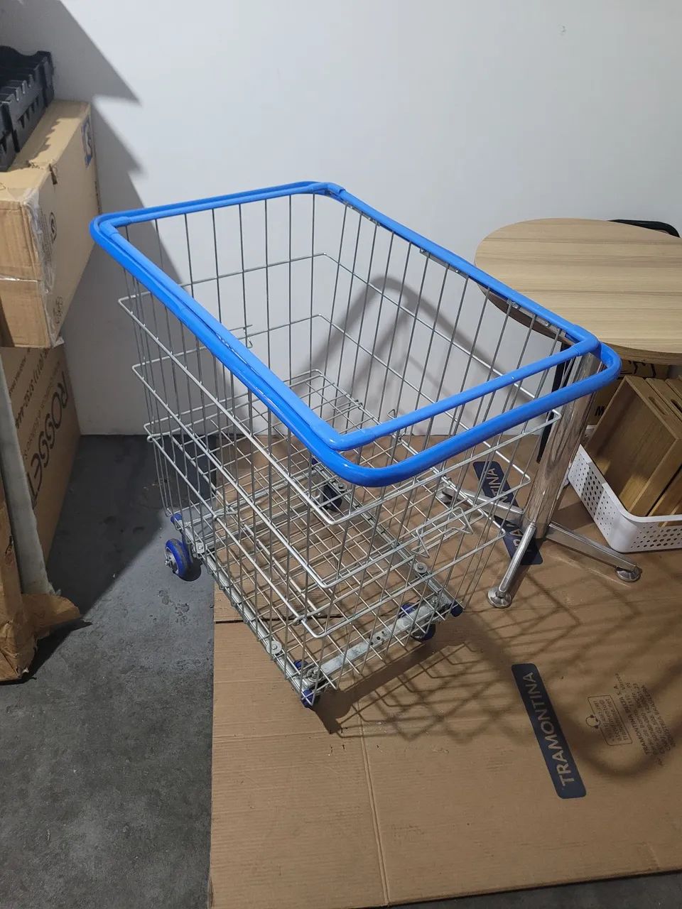 Carrinho tipo supermercado 