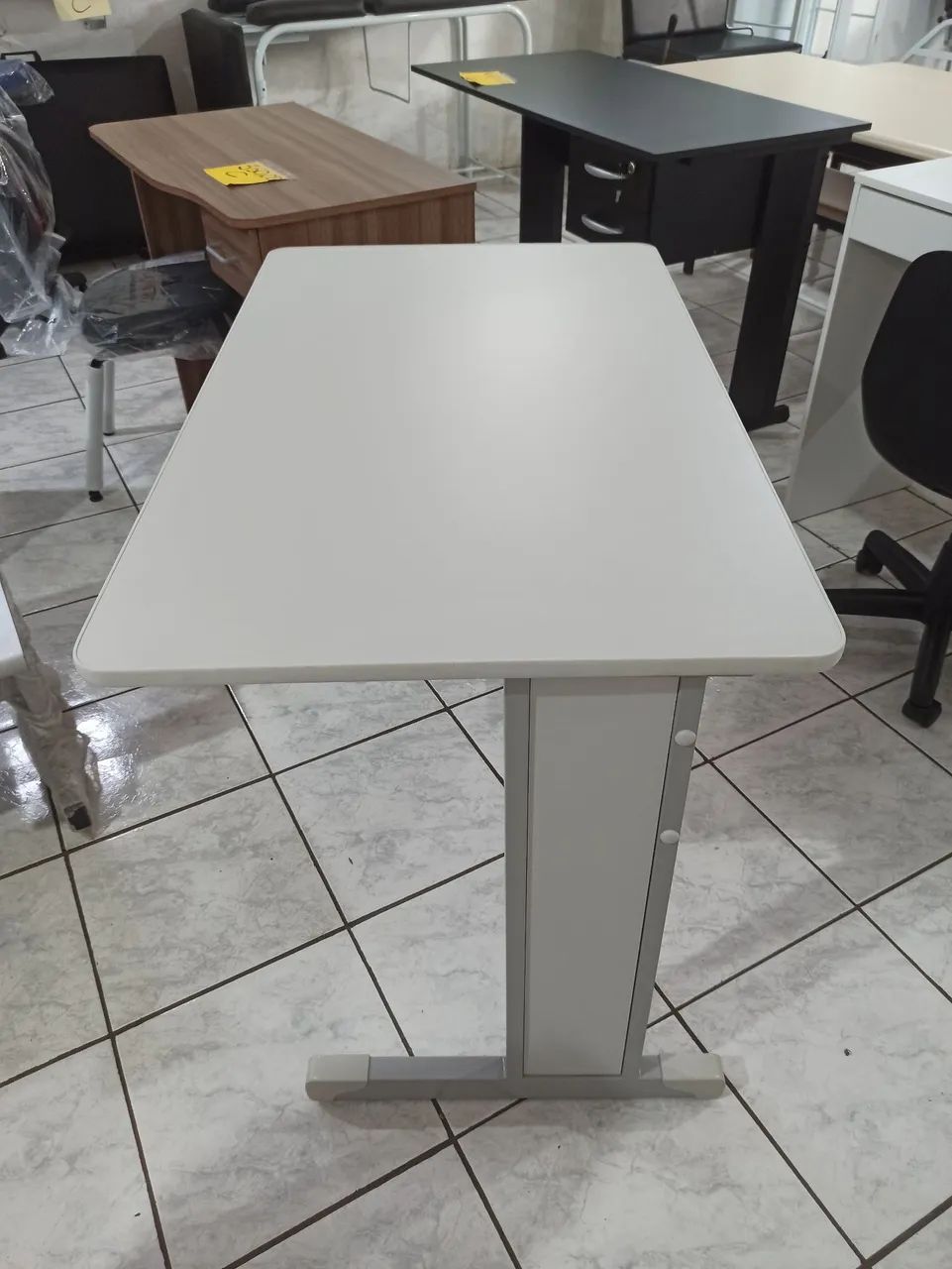 Mesa de 1m x 60cm cinza  - Foto 2