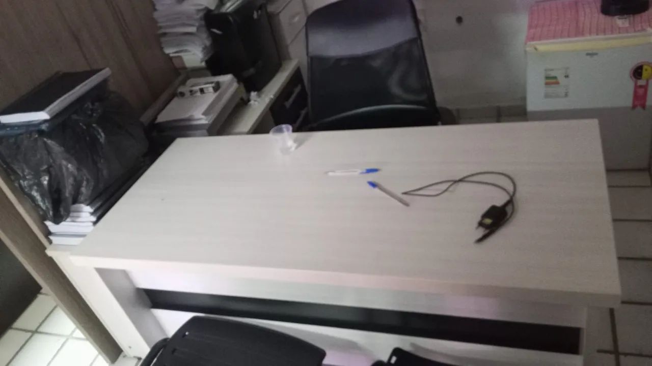 Mesa de escritório em L  - Foto 4