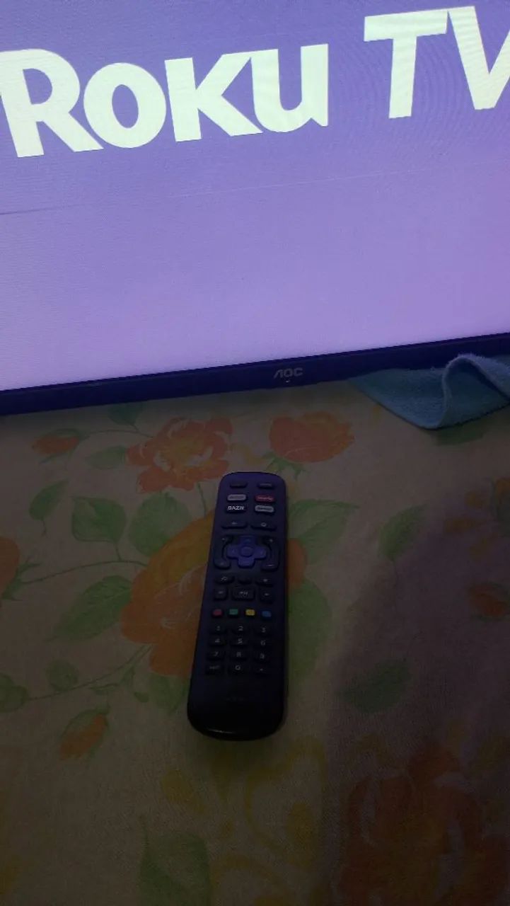 Vendo TV smart 43 polegadas Roku funcionando perfeitamente  - Foto 4