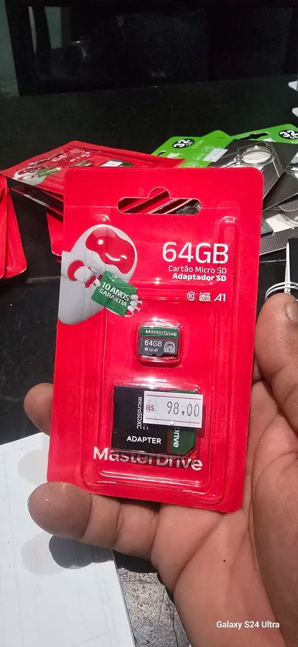 Cartão de Memória MasterDrive 64g e Pen-drive 32giga Leia 