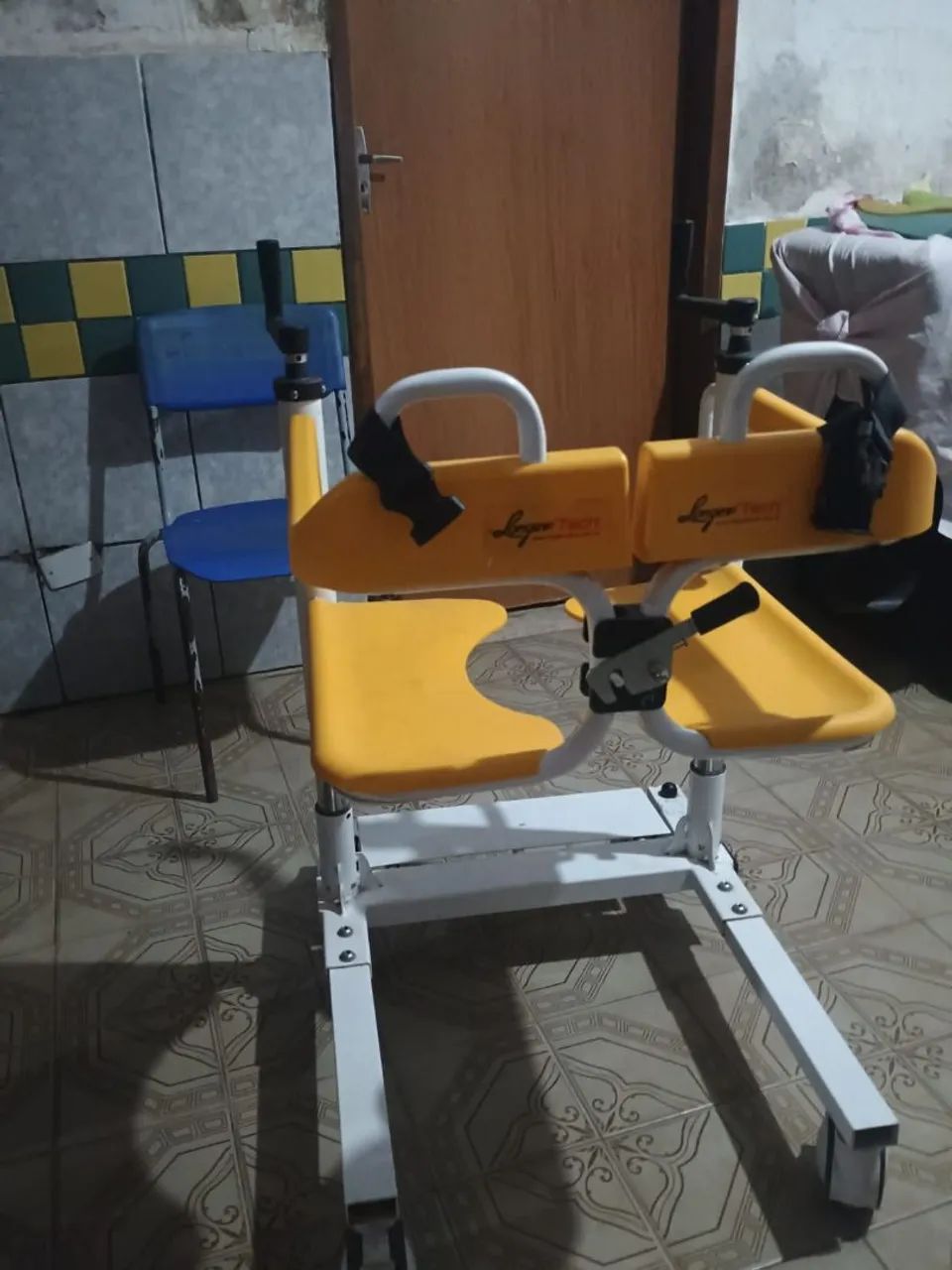 Cadeira de transferência  - Foto 3