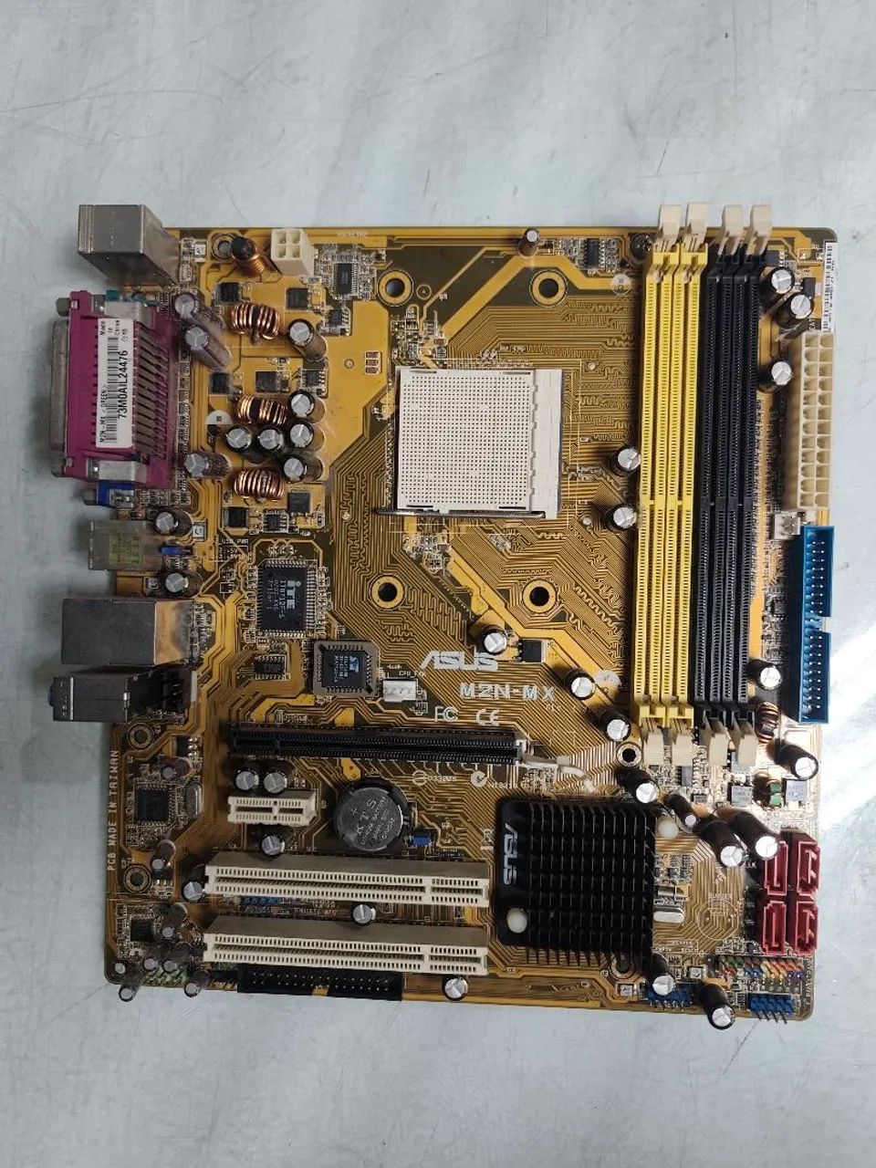 Placa mãe Asus M2N-MX Rev 1 (ø) 5g 