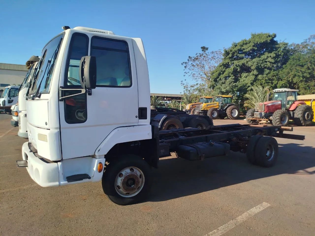 Ford Cargo 712 Ano 2011/2012 - Foto 2