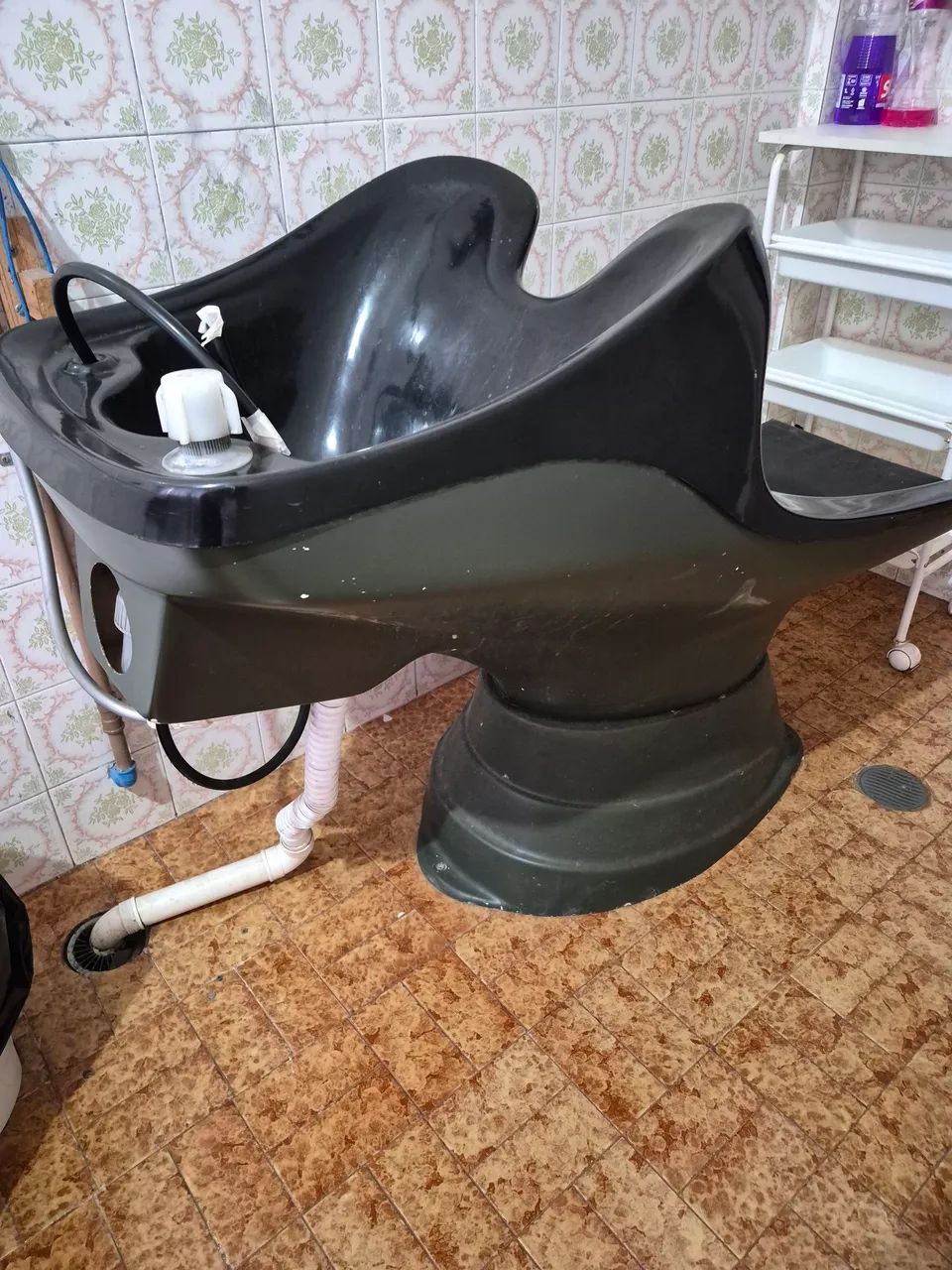 Lavatório de cabelo / guarda roupa etc..  